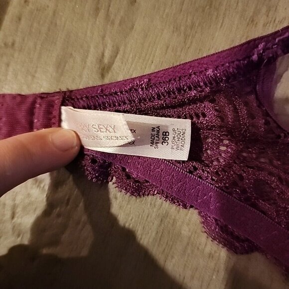 Very Sexy Victorias Secret Bra 36B Purple Underwire Lined Push Up Without Paddin - Picture 4 of 5